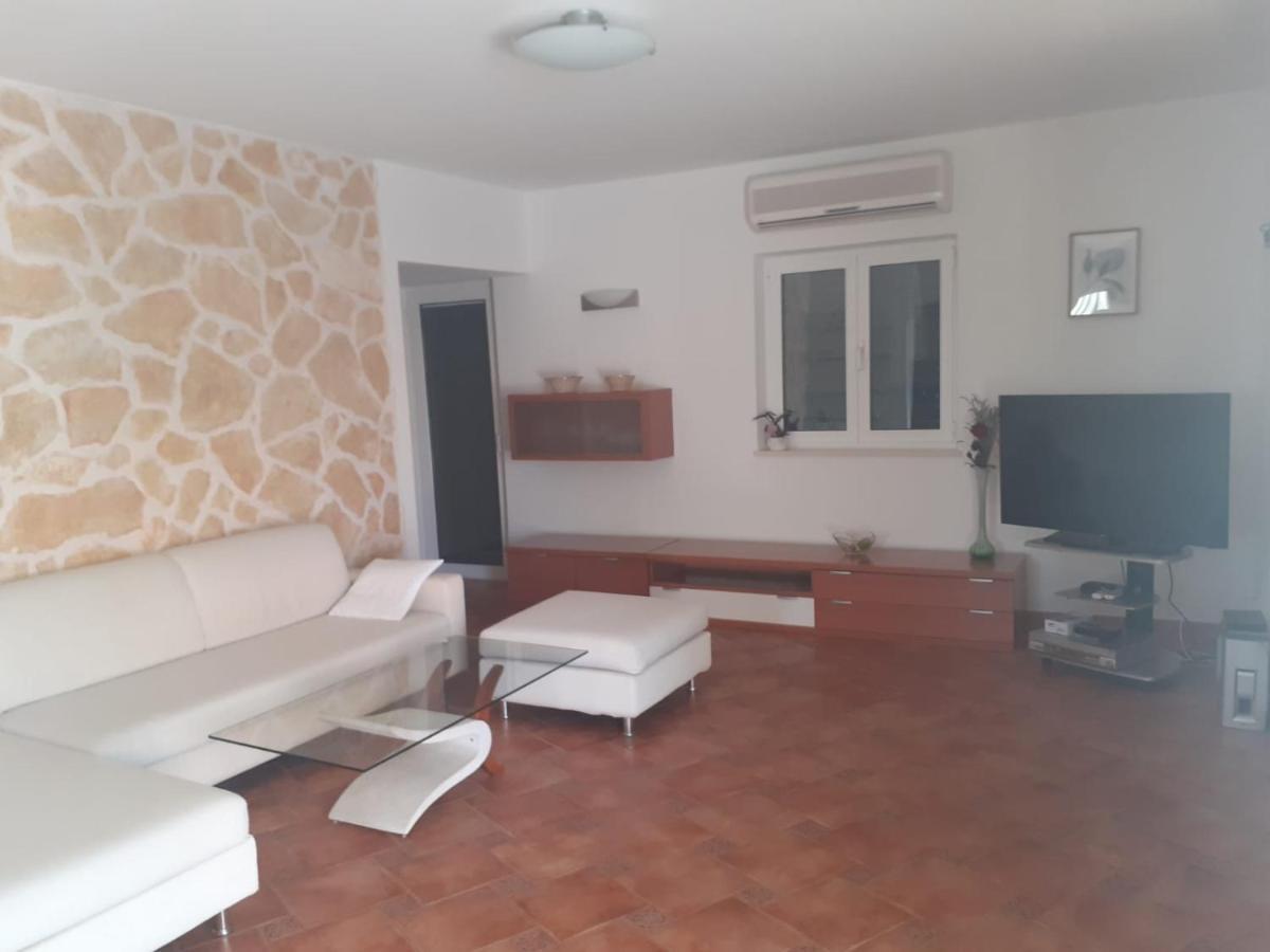 סופטאר Apartments Ilicic מראה חיצוני תמונה
