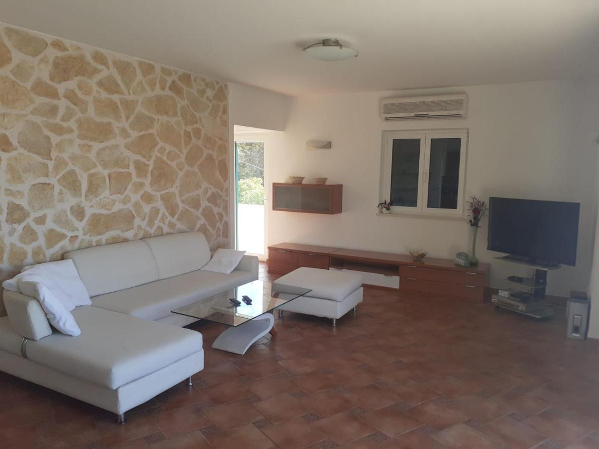 סופטאר Apartments Ilicic מראה חיצוני תמונה