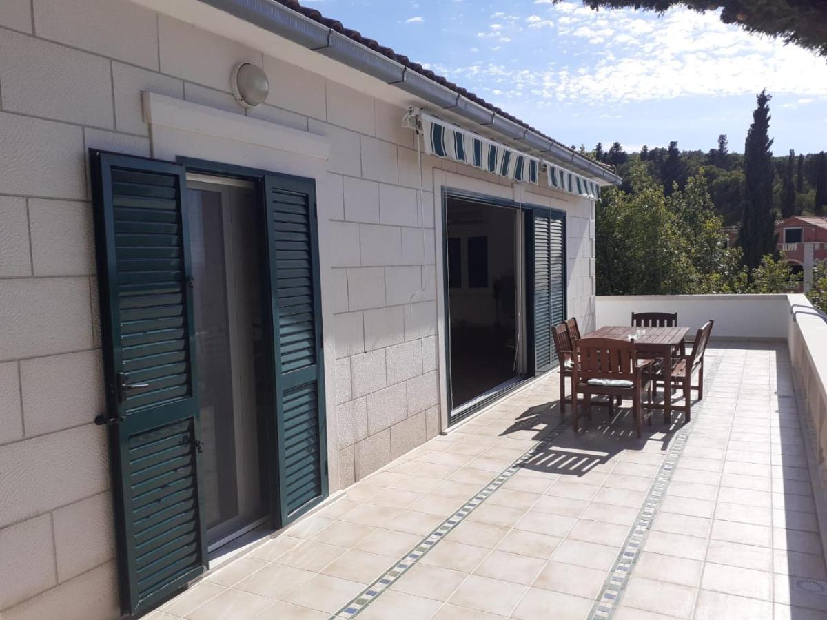סופטאר Apartments Ilicic מראה חיצוני תמונה
